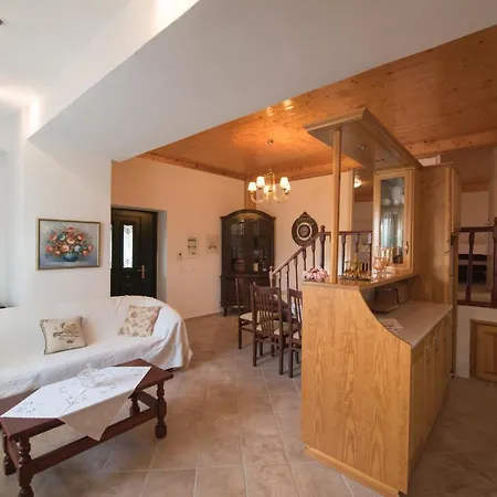 Apartament Filippa's Katoi