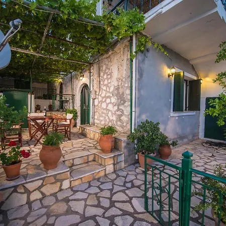 Filippa's Katoi Appartement *